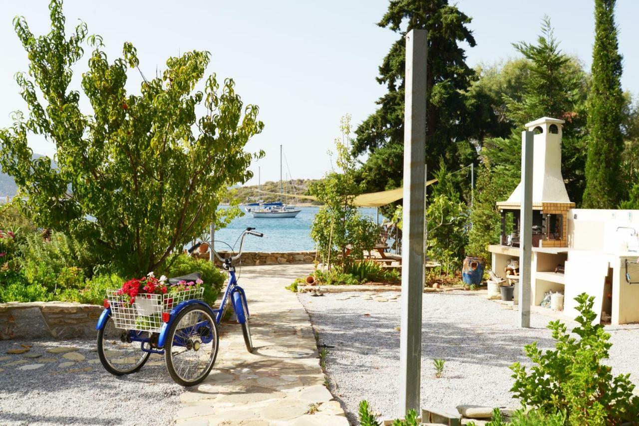 Blueline Guesthouse Agios Dimitrios  Exterior foto